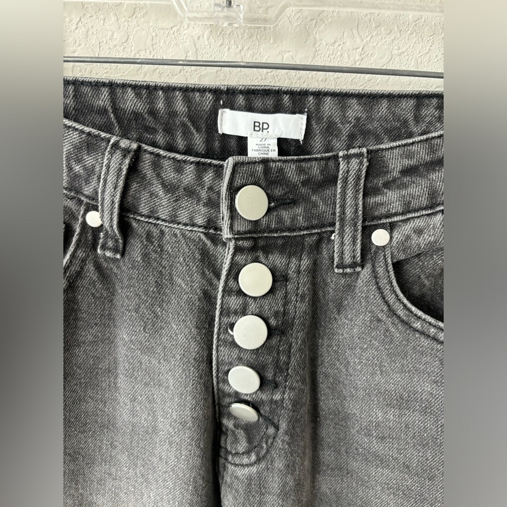 BP. High Rise Mom Jean Size 27 - Picture 6 of 9
